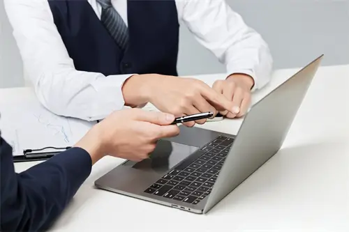 沈阳大学梁老师简介